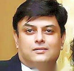 Dr. ፓራስ ሻህ, [object Object]