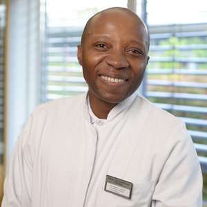 دكتور./روس كلود تشيبانجو لوكوسا, [object Object]