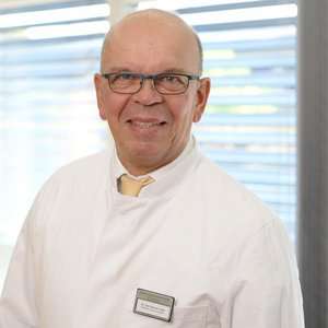 دكتور. ميد. بيرترام هوبر, [object Object]