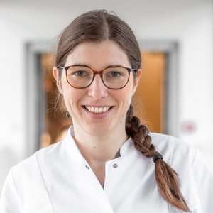 Dr. med. Annedore Höra, [object Object]