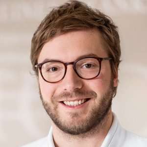 ড. মেড. খ্রিস্টান ফাতুম, [object Object]