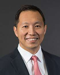 الأستاذ المساعد أنج بينج تي كريستوفر, [object Object]