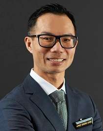 البروفيسور المساعد إدوارد تشوك, [object Object]