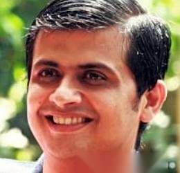 Dr. ኤ ጂ ኡኒክሪሽናን, [object Object]