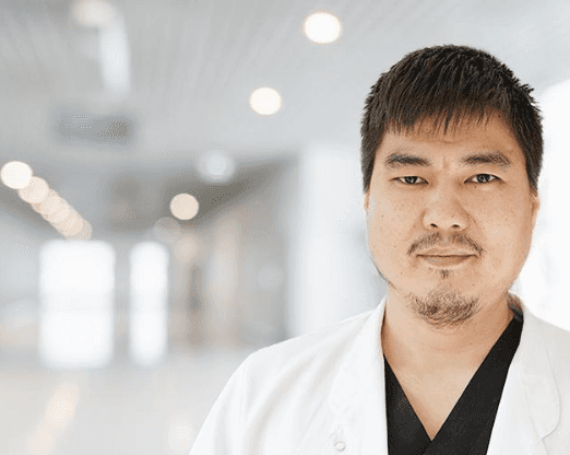 চুম্বন. ডঃ. বাকতিবেক জুমাগুলভ, [object Object]