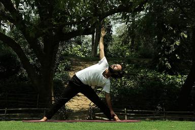 8 Hari Tujuh Perjalanan Chakra: Yoga, Meditasi & Breathwork di Goa