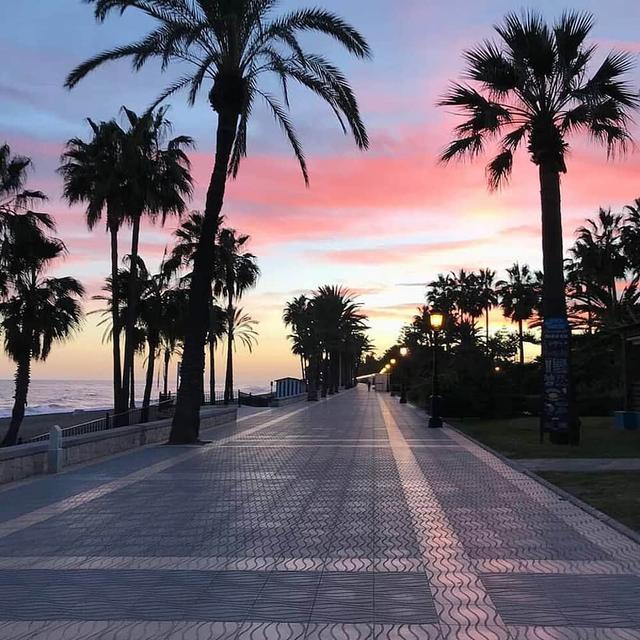 5 Day Wellness & Fitness Group Group Holiday في Marbella ، إسبانيا