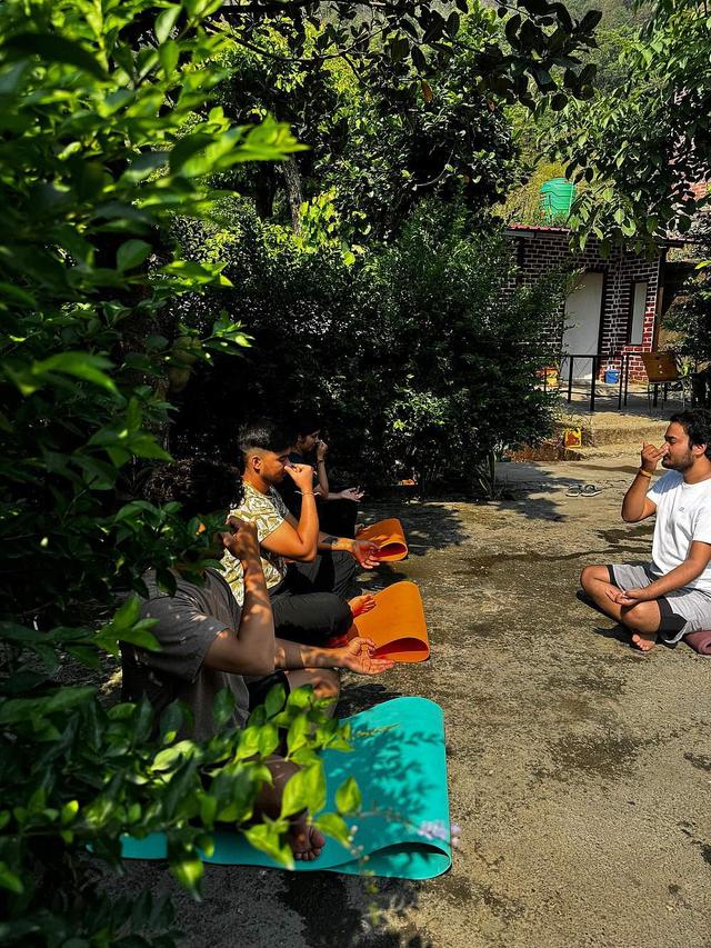 6 ቀን እጅ መስጠት - ዮጋ እና ማሰላሰል ማፈግፈግ፣ Rishikesh፣ ህንድ