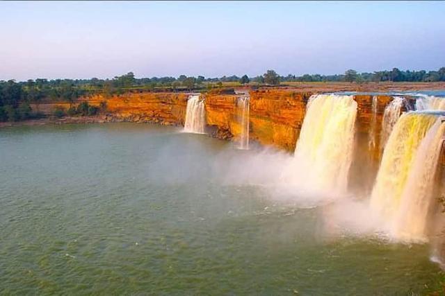 9 Journée tigres, cascades et visite ayurvédique de l'Inde centrale exotique