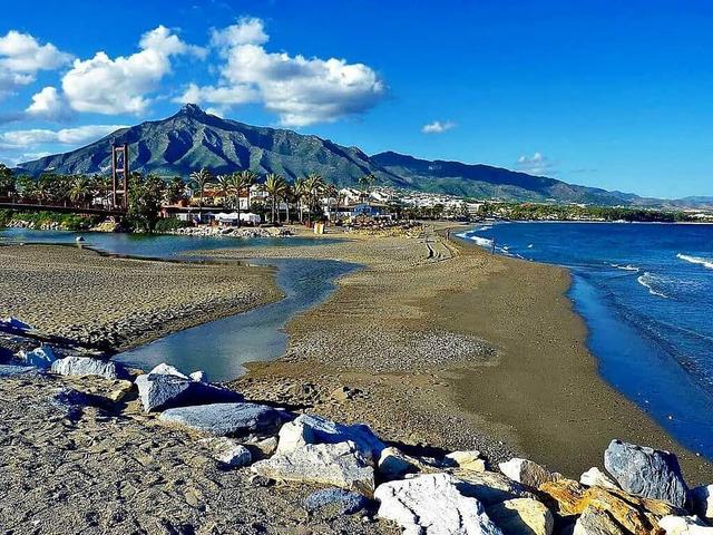 5 Day Wellness & Fitness Group Group Holiday في Marbella ، إسبانيا