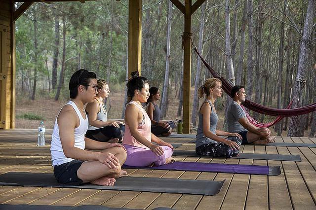 5 Araw na "Not So Serious" Yoga at Wine Retreat sa Alentejo, Portugal