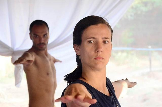100 Latihan Guru Yoga Jam di Goa, India