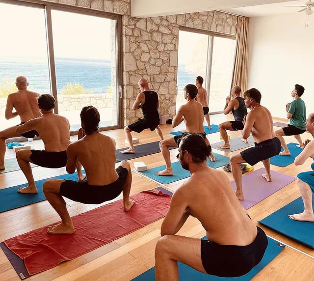 8 Hari retreat yoga lelaki rohani di Crete, Greece