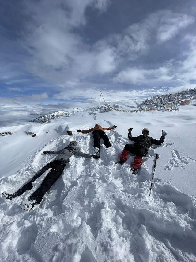 15 Yoga Hari, Trekking, Satwa Liar, Alam, Retret Budaya di Nepal