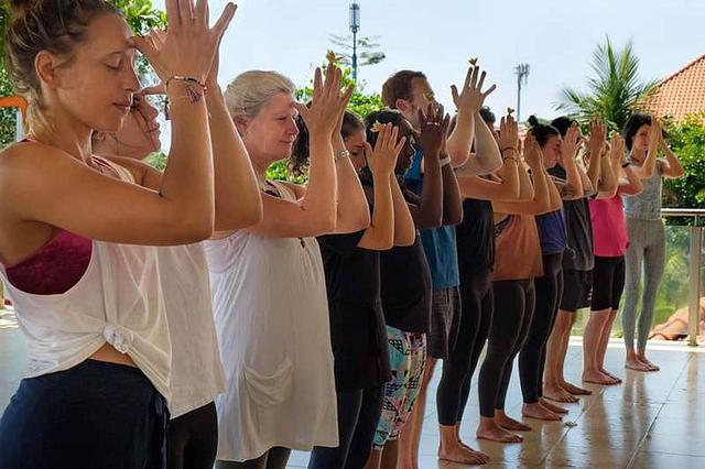 25 ቀን 200 ሰዓት Hatha Vinyasa Yoga የመምህር ስልጠና በባሊ