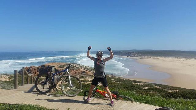 8 Retret Yoga & Sepeda Gunung yang Mendebarkan Seharian di Algarve, Portugal