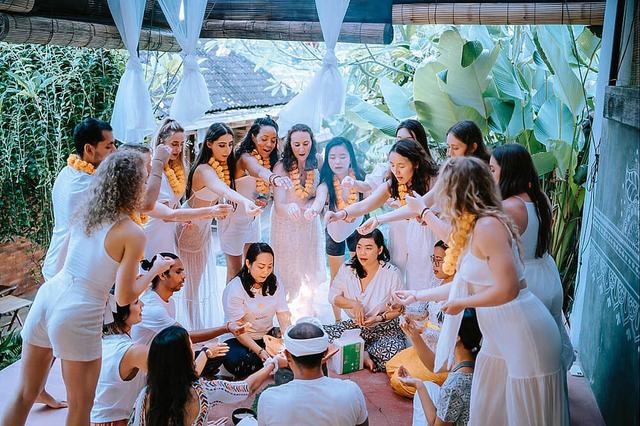 24 Araw 200 Oras Multi Style Yoga Teacher Training sa Ubud, Bali