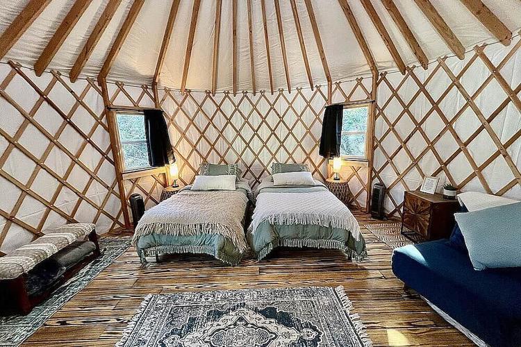Pribadong Deluxe Yurt
