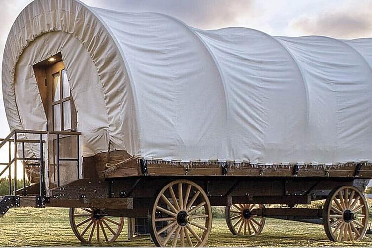 Pribadong Wanderlust Wagon Suite