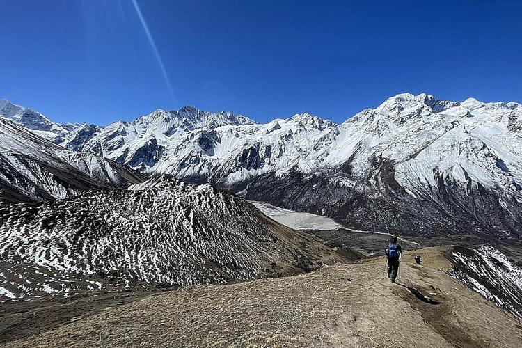 15 Yoga Hari, Trekking, Satwa Liar, Alam, Retret Budaya di Nepal