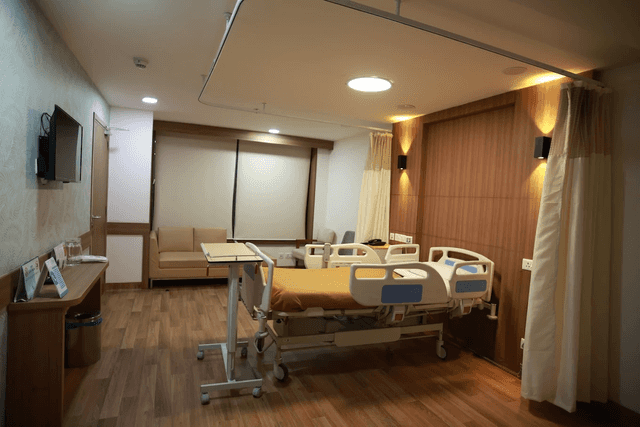 Apollo Spectra, Chirag Enclave, Delhi