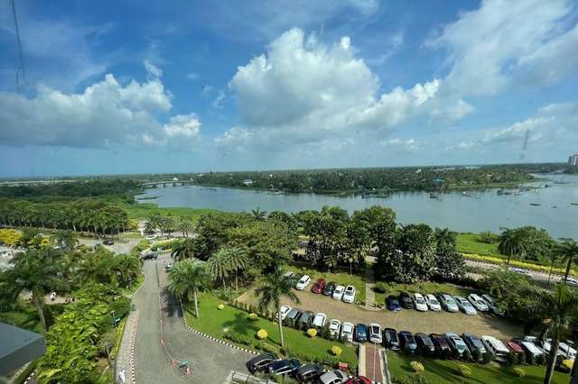 አስቴር ሜዲሲቲ፣ ኮቺ