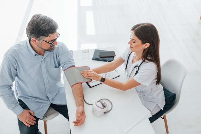 حزم فحص صحة البالغين أساسية (ذكر)